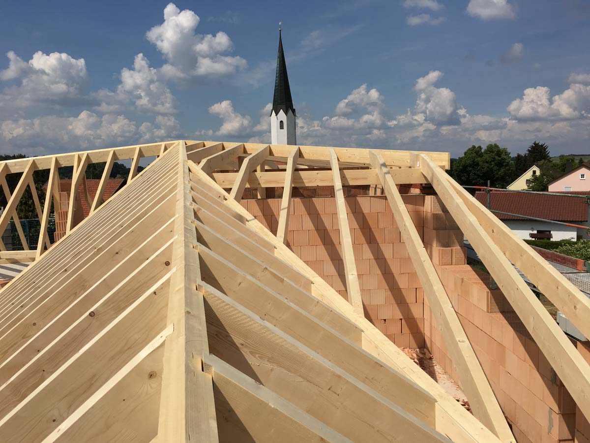 Zimmerei und Holzbau Stockmeier - Dachstuhl für Ihren Neubau
